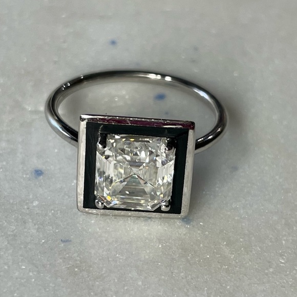 🦋My Fave🦋 2.5ct Asscher & Black Enamel Moissanite Ring - Picture 5 of 9